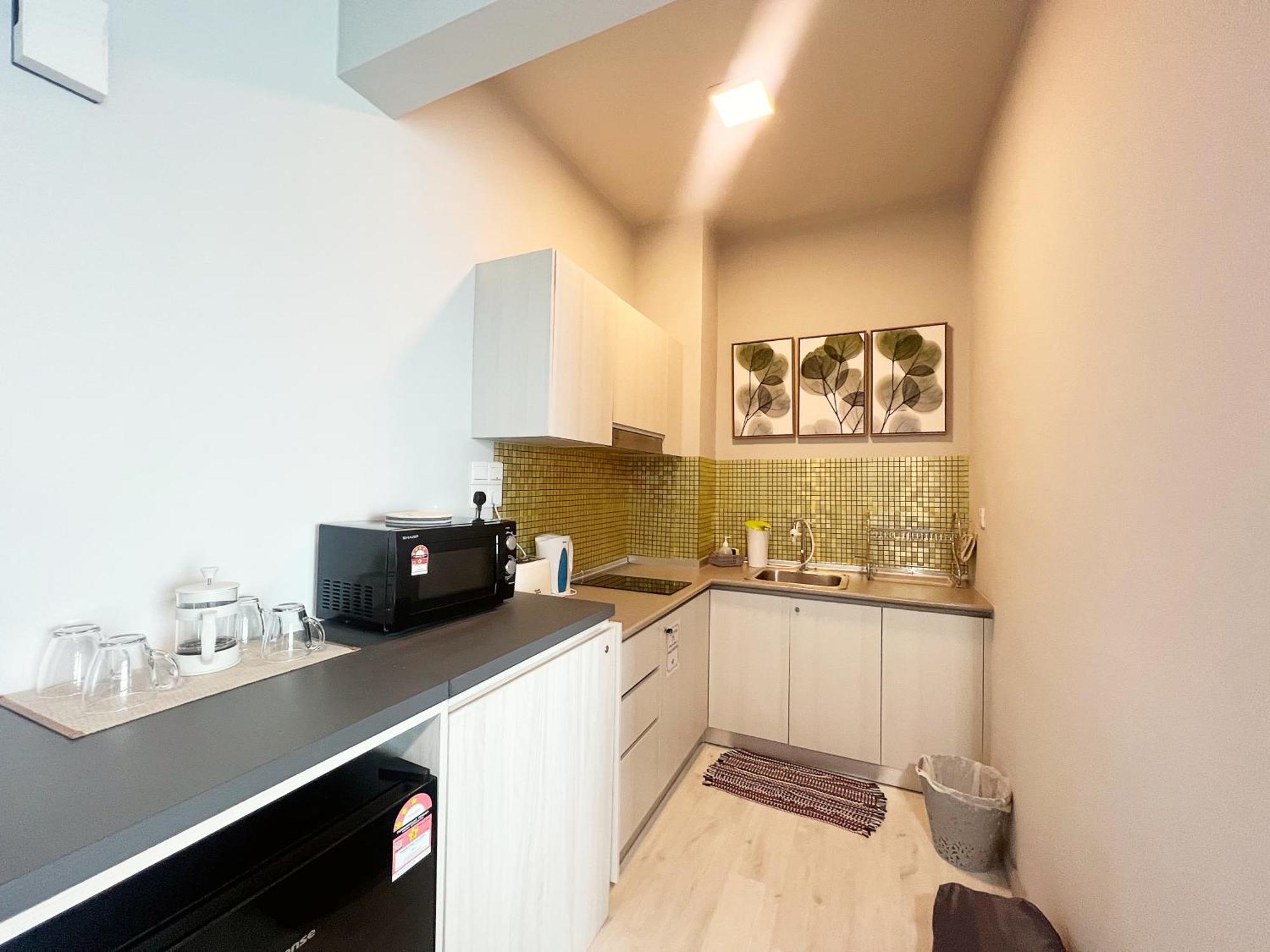 Jesselton Quay Kota Kinabalu City Centre By Lw Suites Exterior photo