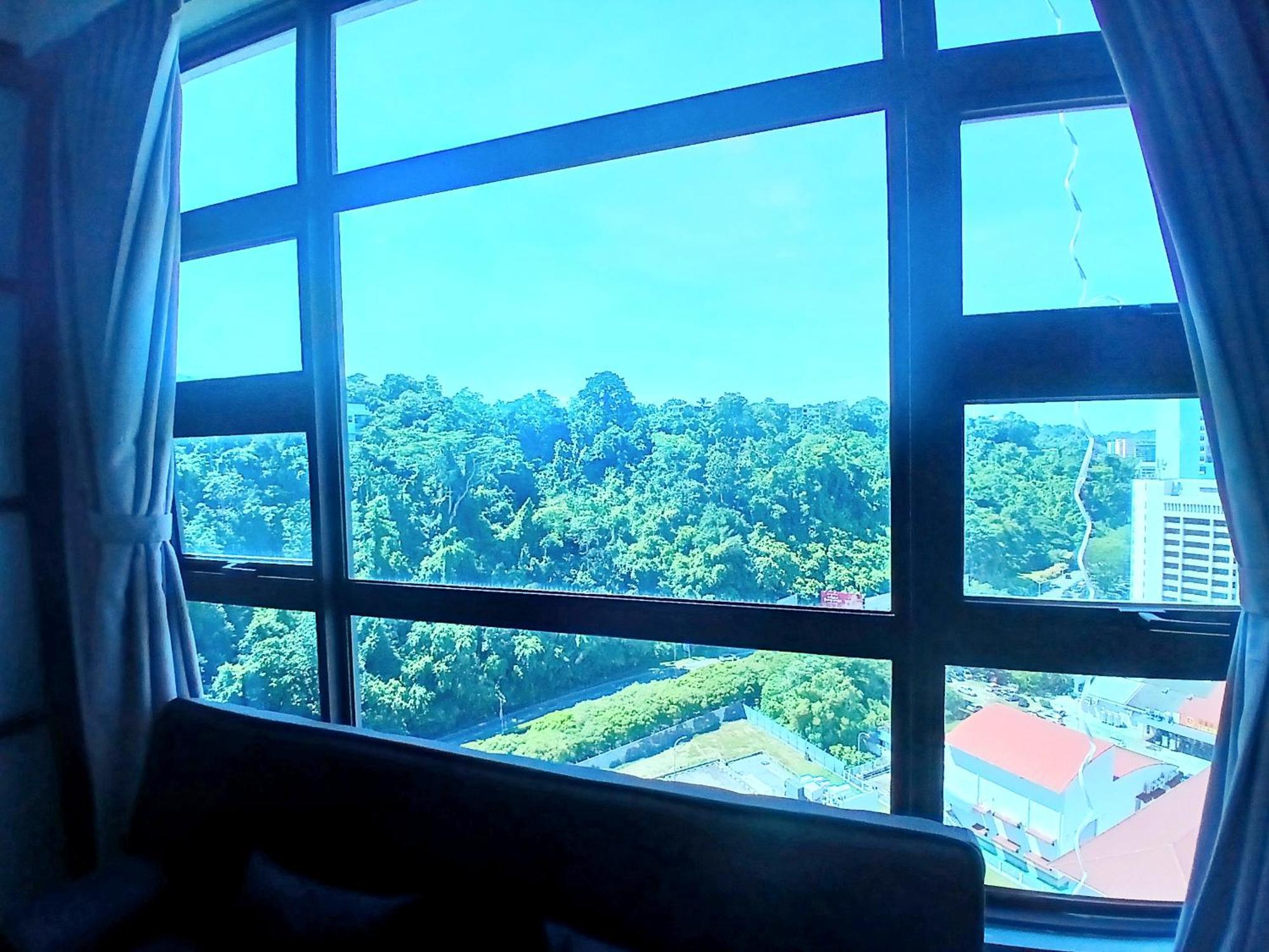 Jesselton Quay Kota Kinabalu City Centre By Lw Suites Room photo